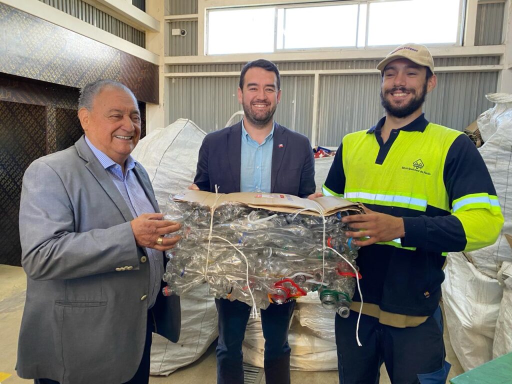 Más de 300 toneladas al año de plásticos, papel, cartón y metales recicla el Punto Limpio de Pucón