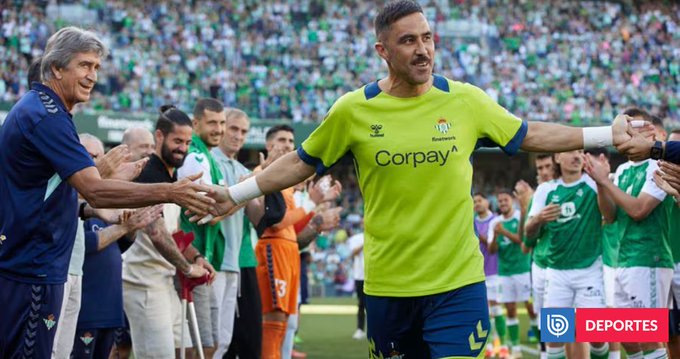 Emotivo homenaje del Betis a Claudio Bravo en su adiós al club: ovacionado y con especial regalo