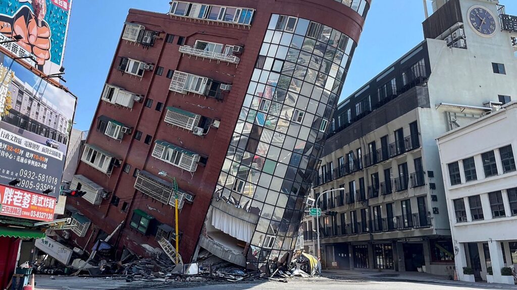 Aumentan a 9 los muertos por el terremoto de Taiwán en medio de fuertes réplicas