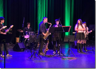 Estudiantes de La Araucanía rinden homenaje a la música chilena, en emotiva muestra artística