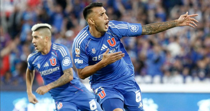 La U lo ganó en la última: Contreras aprovechó un ’horror’ cruzado para darle el clásico a los azules