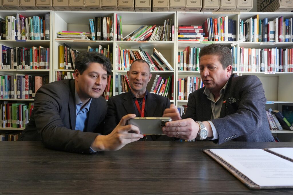 ALCALDE RICHARD LEONELLI SOSTUVO PRODUCTIVA JORNADA DE TRABAJO EN TEMUCO