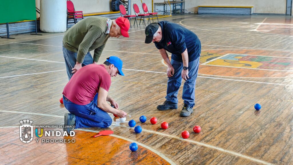 IV CAMPEONATO DE BOCHAS DEL ADULTO MAYOR EN CAPITÁN PASTENE