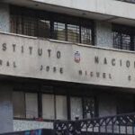 Municipalidad de Santiago destituye a rectora del Instituto Nacional tras sumario por agresión escolar