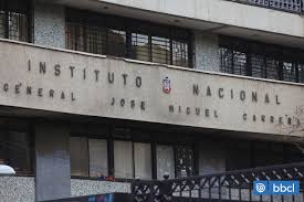 Municipalidad de Santiago destituye a rectora del Instituto Nacional tras sumario por agresión escolar