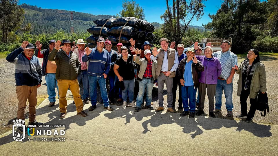 ALCALDE RICHARD LEONELLI CONTRERAS SE REÚNE CON COOPERATIVA DEL CARBÓN KUYELCHE EN PICHI PELLAHUÉN