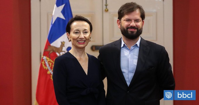 Presidente Gabriel Boric recibe a Gloria Ana Chevesich, quien asume hoy la presidencia de la Corte Suprema