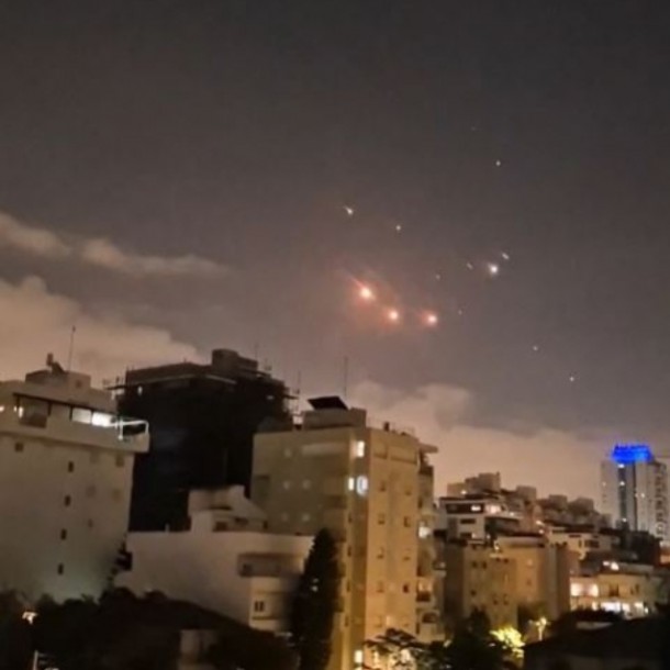 Comienzo bombardeo de drones de Irán a Israel