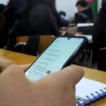 Prohibición de uso de celulares en colegios: superintendenta explica implementación y excepciones