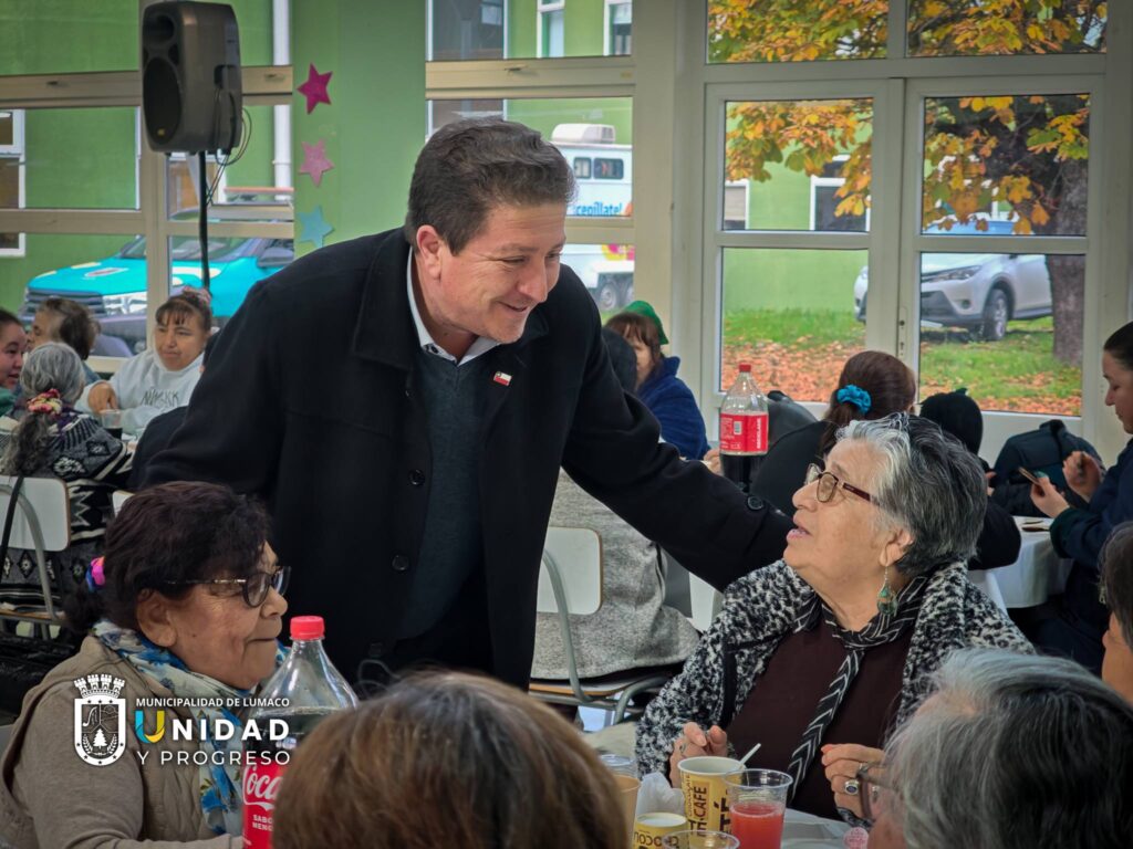 CAPITÁN PASTENE CELEBRÓ A LAS MAMÁS EN UNA HERMOSA JORNADA DE ENCUENTRO Y RECONOCIMIENTO