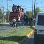 Amenazando con cuchillos y palos»: barristas de Colo Colo ’secuestran’ bus previo a arengazo