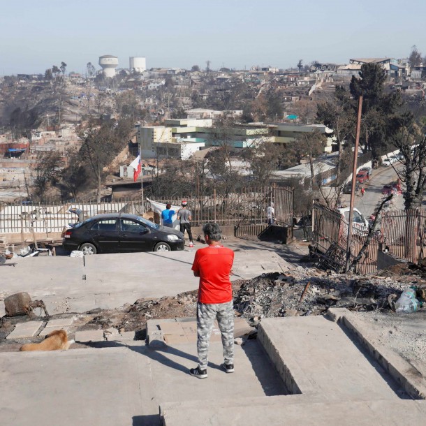 Aumentan a 133 los fallecidos por los incendios en la región de Valparaíso