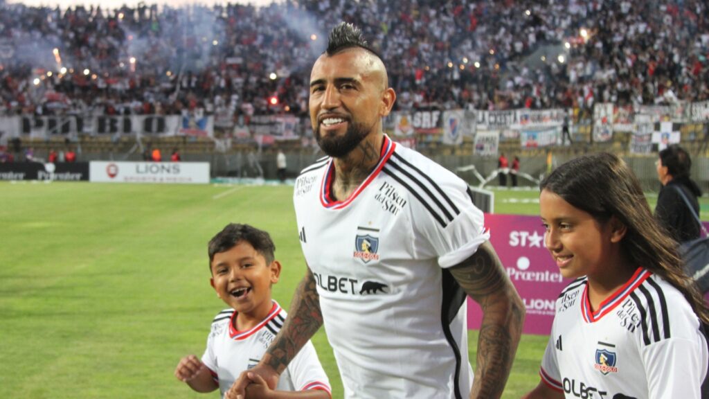 Colo Colo anuncia entradas gratuitas para presentación de Arturo Vidal en el Monumental