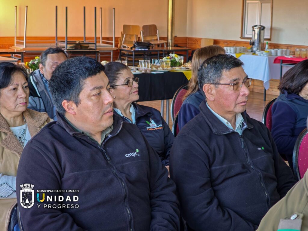 MUNICIPALIDAD DE LUMACO PRESENTÓ NUEVOS PROYECTOS QUE FORTALECEN LA SEGURIDAD PÚBLICA Y LA RECUPERACIÓN DE ESPACIOS COMUNITARIOS.