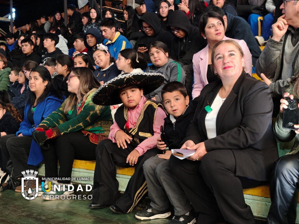 MÚSICA, TALENTO E INCLUSIÓN MARCARON EL INICIO DEL AÑO ESCOLAR 2026 EN LUMACO