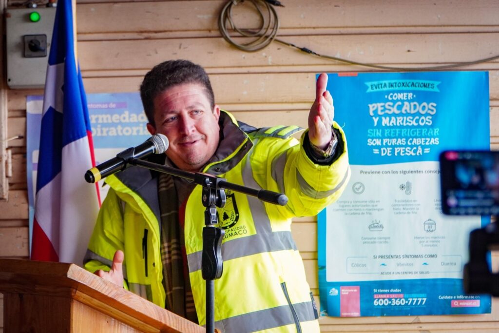 Alcalde Richard Leonelli Contreras con autoridades regionales encabezaron entrega de ambulancia para sector de Pichi Pellahuén