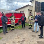 Frontel instaló iluminación fotovoltaica en Compañía de Bomberos de Selva Oscura