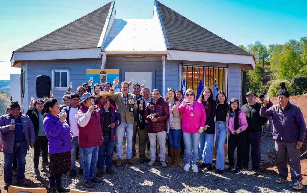 Alcalde de Lumaco inauguró sede de la Comunidad Reducción Liucura.